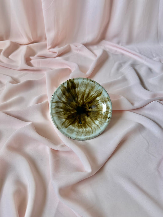 Pedestal Dish - White