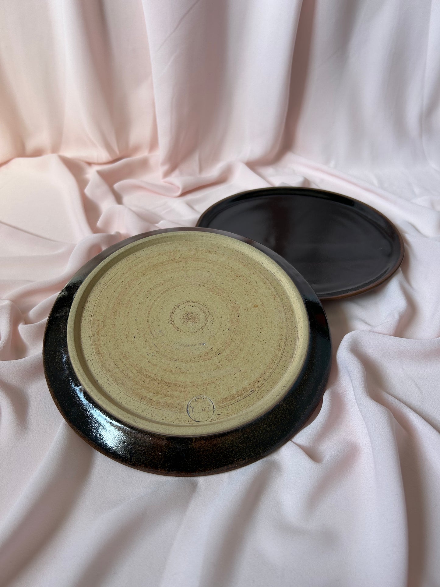 Flared Plate - Black