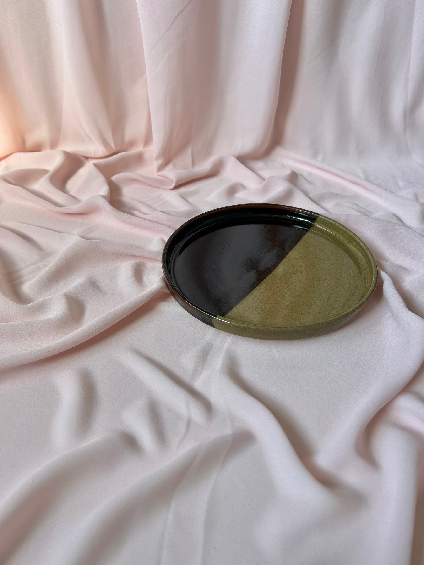 Levitating Plate - Green/Black
