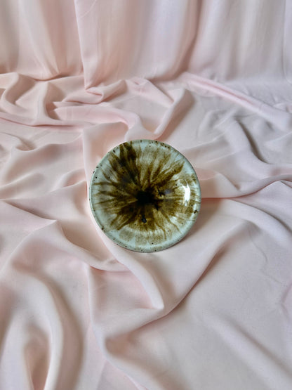 Pedestal Dish - White