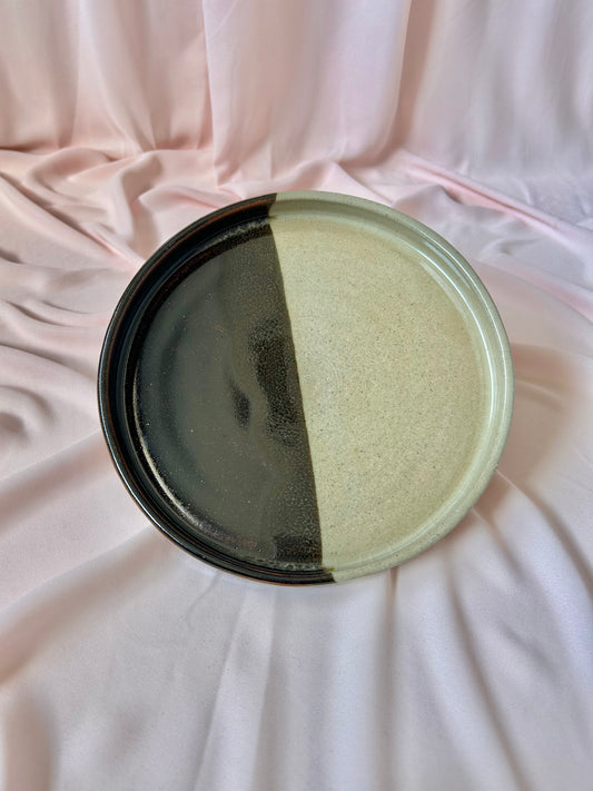 Levitating Plate - White/Black