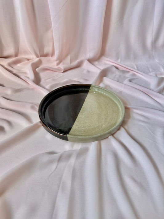 Levitating Plate - White/Black