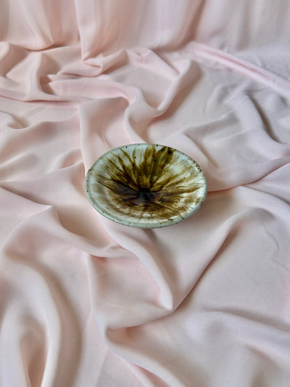 Pedestal Dish - White